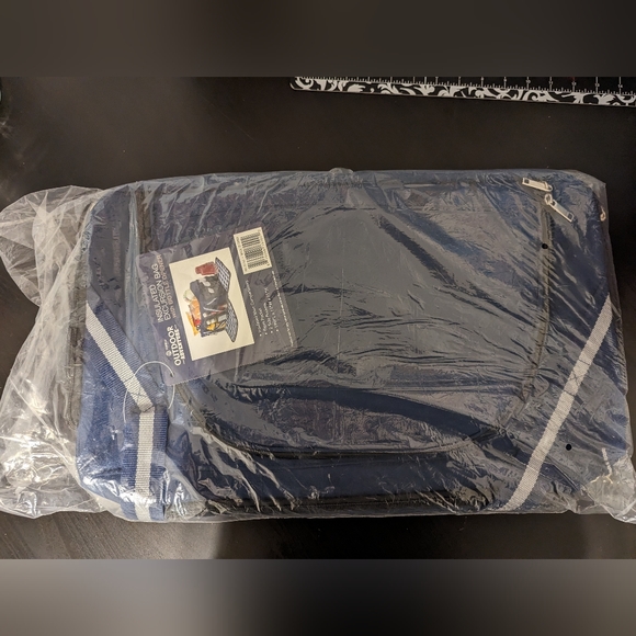 NWT Torelli Outdoor Adventure Insulated Excursion/Picnic Bag w/ Bottle Opener - Picture 3 of 4